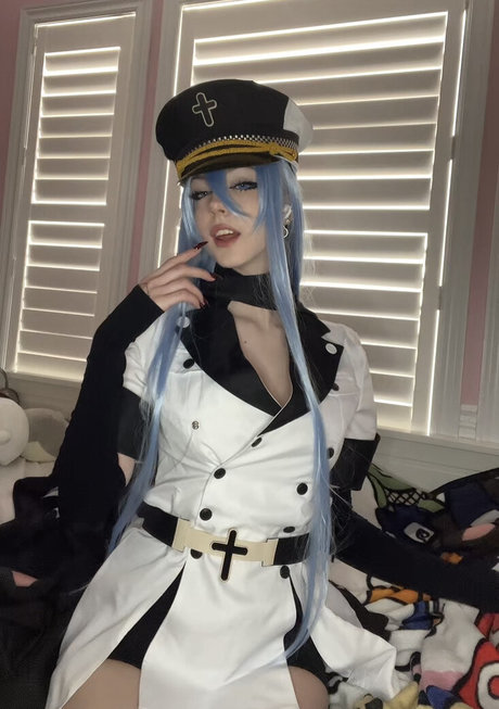 Naakte gelekte OnlyFans-foto van Emiki28