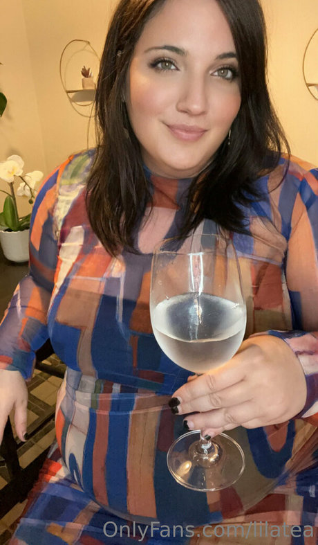 Naakte gelekte OnlyFans-foto van Lilatea