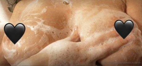Naakte gelekte OnlyFans-foto van Savii