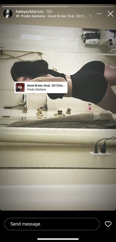 Naakte gelekte OnlyFans-foto van Haleyszklarz