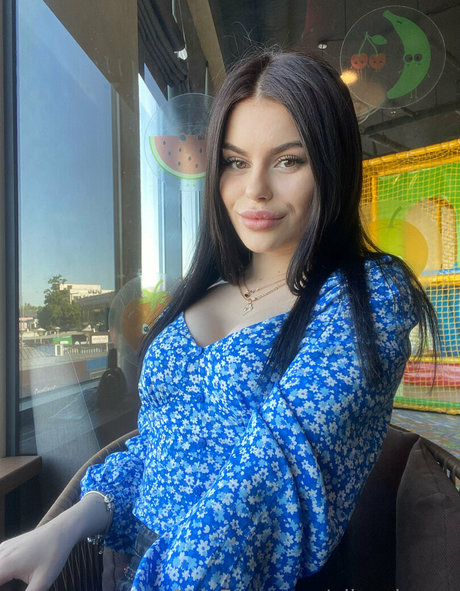 Naakte gelekte OnlyFans-foto van Nikadream