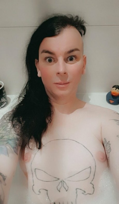 Naakte gelekte OnlyFans-foto van Tammytegun