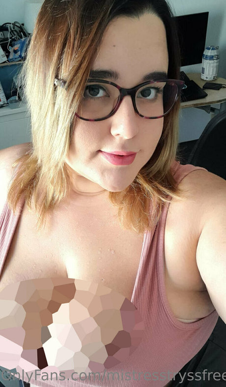 Naakte gelekte OnlyFans-foto van Mistresstryss