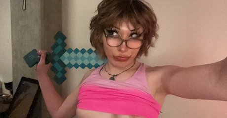 Naakte gelekte OnlyFans-foto van Theiconicashley