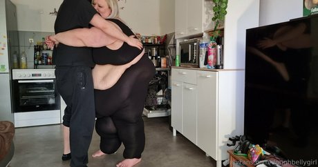 Doughbellygirl