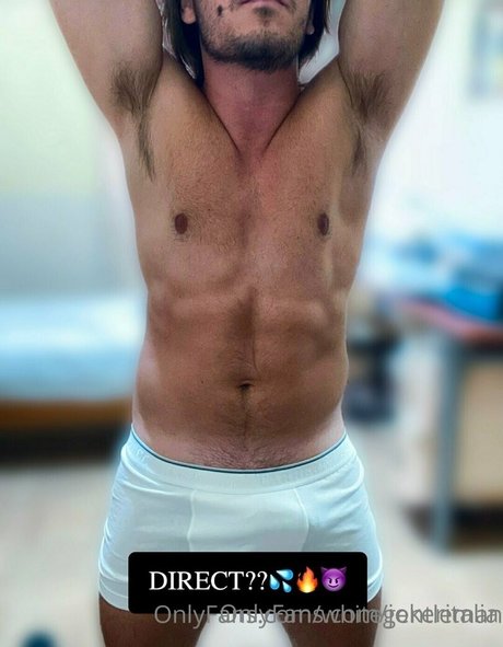 Naakte gelekte OnlyFans-foto van Jokeritalia