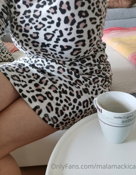 Naakte gelekte OnlyFans-foto van Malamackica