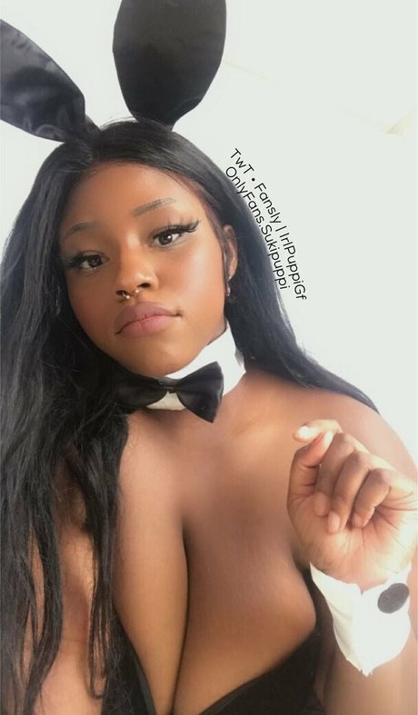 Naakte gelekte OnlyFans-foto van Sukipuppi