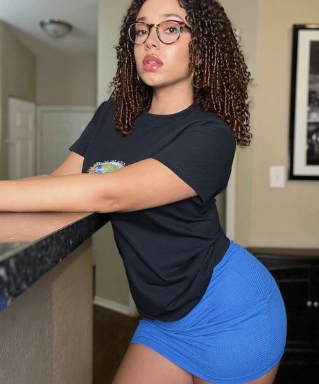 Naakte gelekte OnlyFans-foto van Destinyhxo