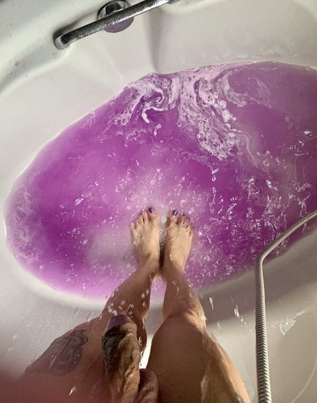 Naakte gelekte OnlyFans-foto van Sara Salazar