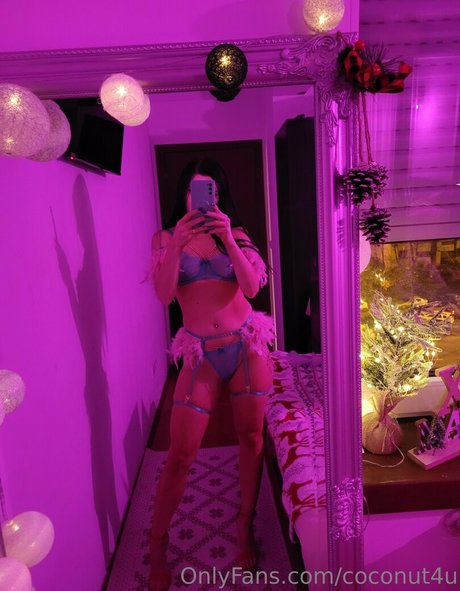Naakte gelekte OnlyFans-foto van Coconut4u