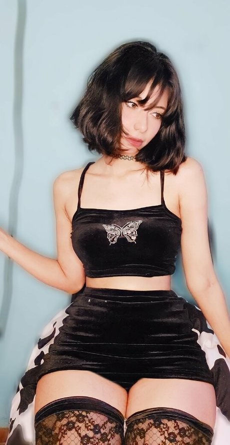 Naakte gelekte OnlyFans-foto van Lilywaifu