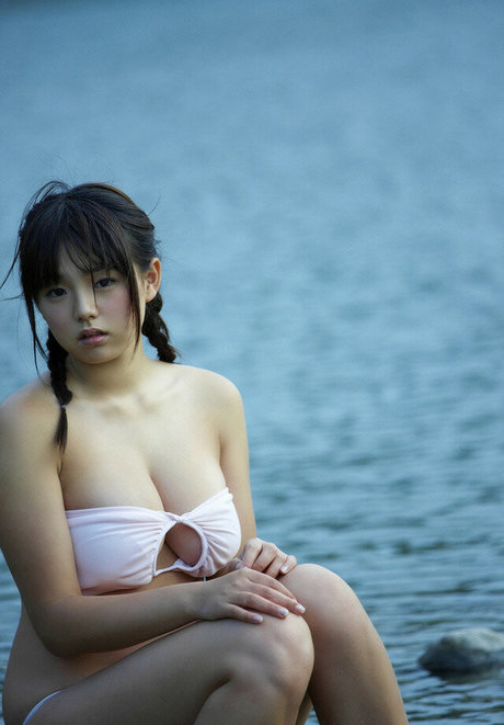 Naakte gelekte OnlyFans-foto van Ai Shinozaki