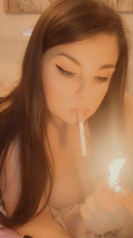 Naakte gelekte OnlyFans-foto van Scarletjames301