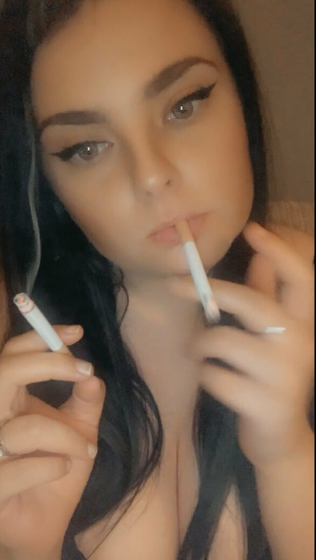 Naakte gelekte OnlyFans-foto van Scarletjames301