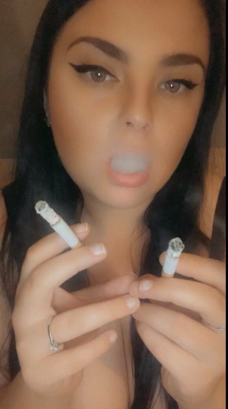 Naakte gelekte OnlyFans-foto van Scarletjames301