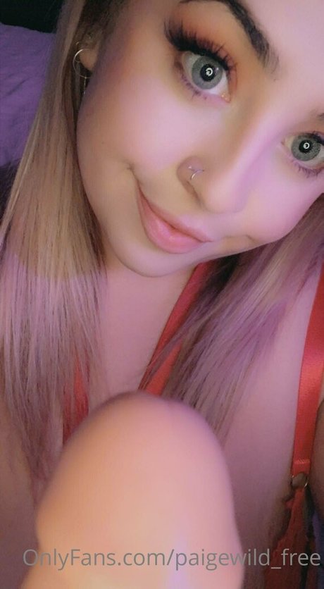 Naakte gelekte OnlyFans-foto van Paigewildfree