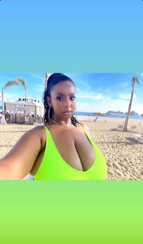 Naakte gelekte OnlyFans-foto van Marta Ethio