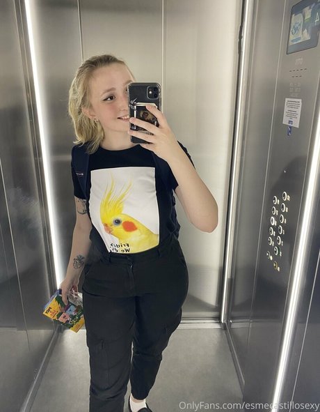 Naakte gelekte OnlyFans-foto van Esmecastillosexy