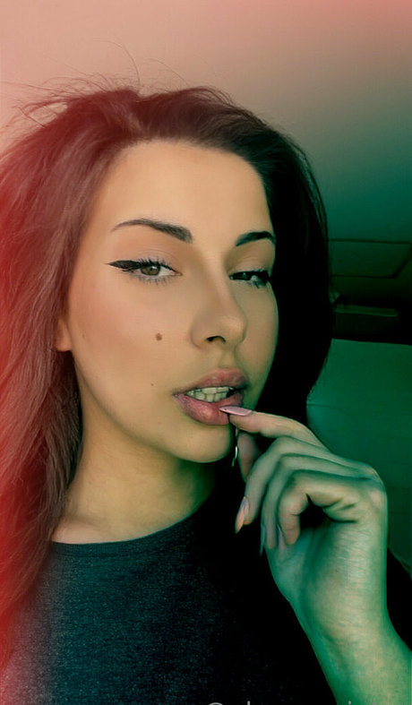 Naakte gelekte OnlyFans-foto van Alyssawinter