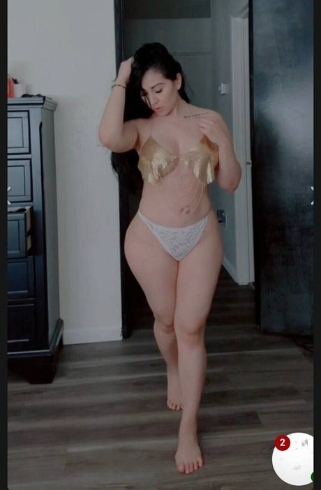 Naakte gelekte OnlyFans-foto van Escorpioncita3