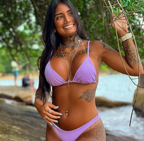 Naakte gelekte OnlyFans-foto van Aryadne Abranches
