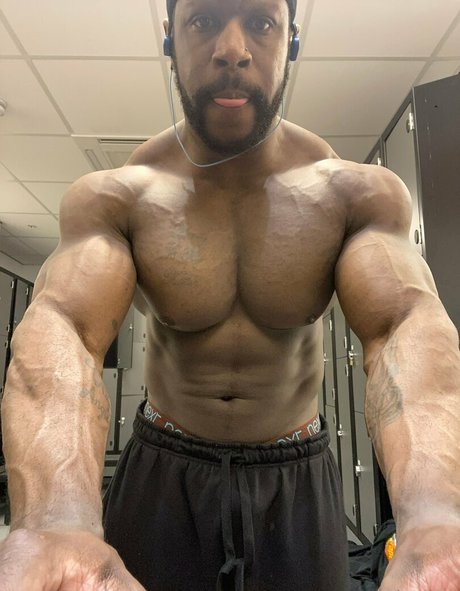 Naakte gelekte OnlyFans-foto van Pleasure12368