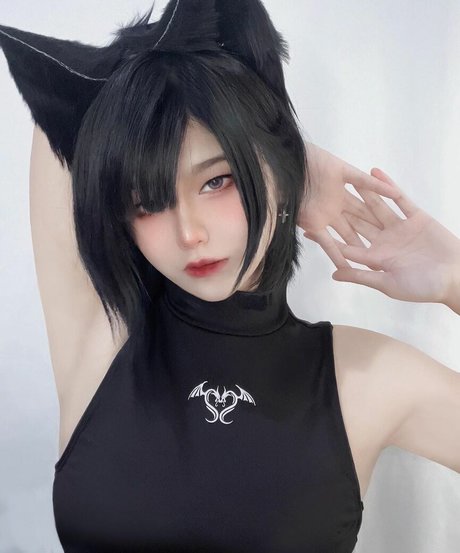 Naakte gelekte OnlyFans-foto van Aveline Tetsuya