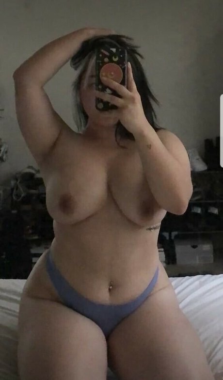 Naakte gelekte OnlyFans-foto van Valentine Thao
