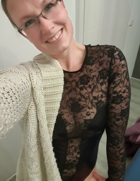 Naakte gelekte OnlyFans-foto van Itsjennytheangel86
