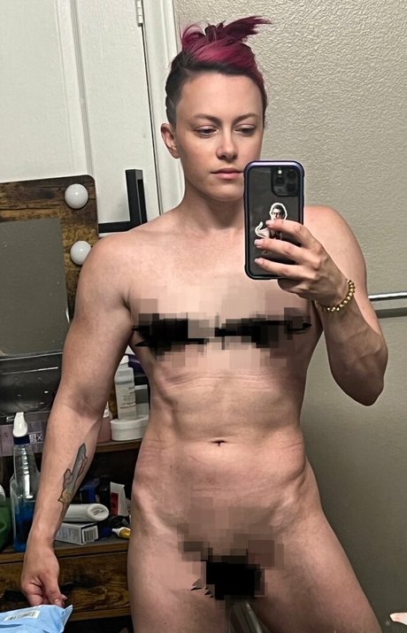 Claire Max