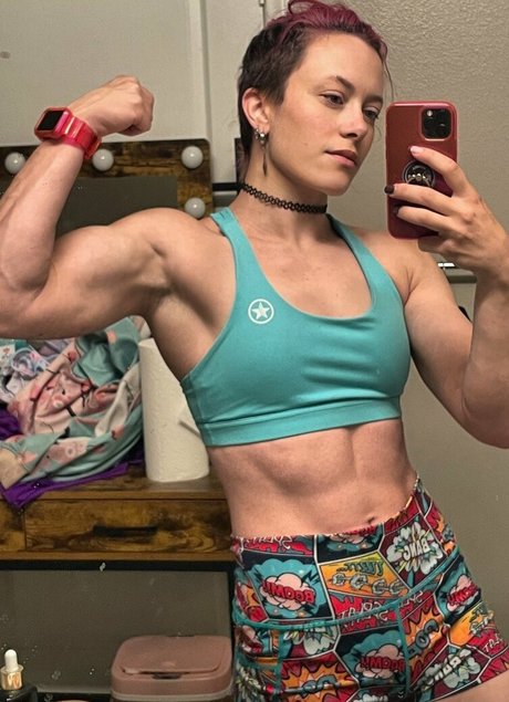 Claire Max
