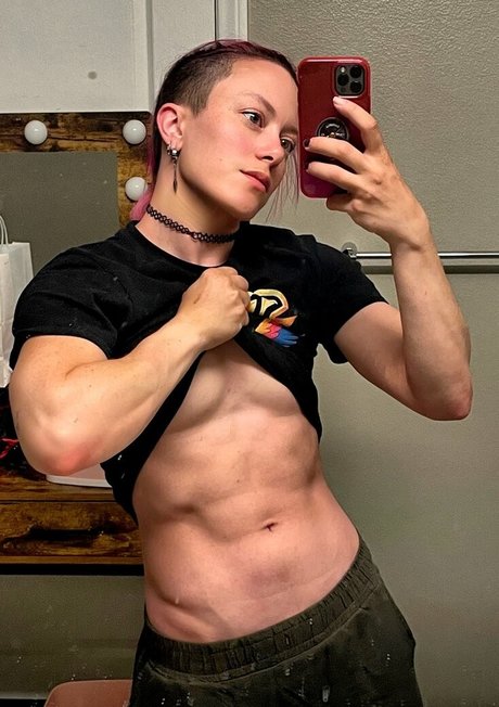 Claire Max