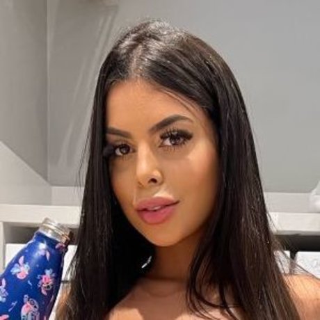 Naakte gelekte OnlyFans-foto van Jaiane Limma