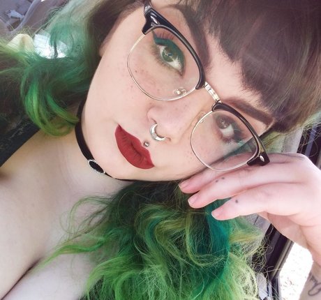 Naakte gelekte OnlyFans-foto van Devilbabyblues