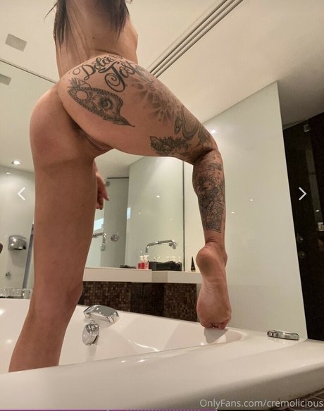Naakte gelekte OnlyFans-foto van Abbey