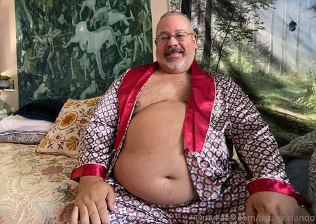 Naakte gelekte OnlyFans-foto van Bearsorlando