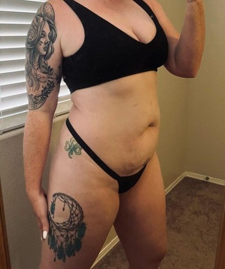 Naakte gelekte OnlyFans-foto van Xoxocass1