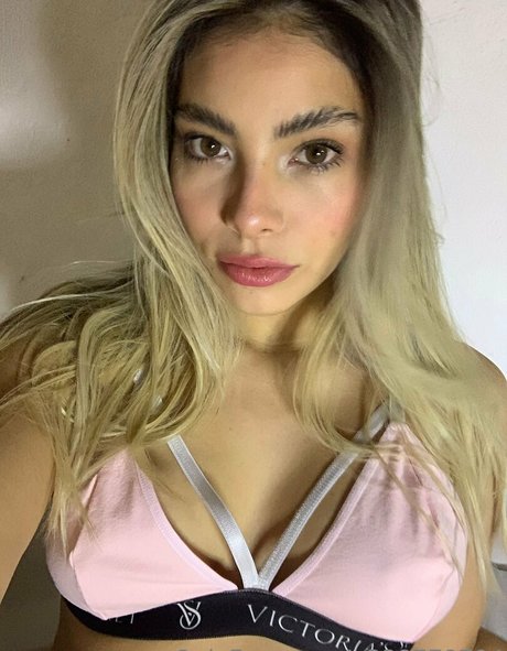 Naakte gelekte OnlyFans-foto van Kendallbelmont
