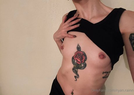 Naakte gelekte OnlyFans-foto van Ryanrainn