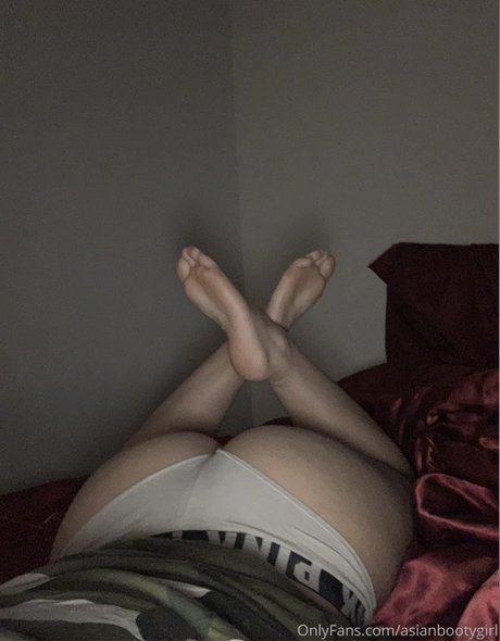 Naakte gelekte OnlyFans-foto van Asianbootygirl