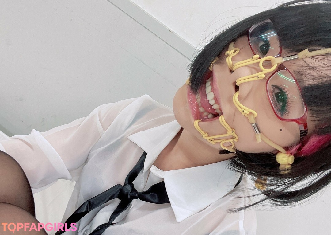 Naakte gelekte OnlyFans-foto van Eri Kitami #1196