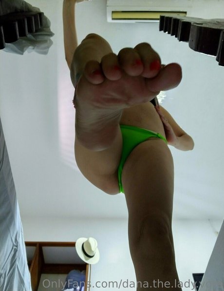 Naakte gelekte OnlyFans-foto van Danatheladyvore