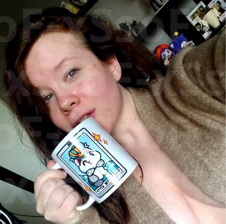 Naakte gelekte OnlyFans-foto van Bittietv