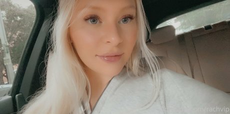Naakte gelekte OnlyFans-foto van Rachvip