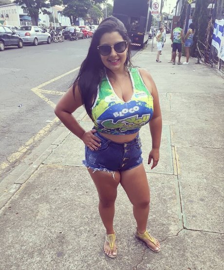 Naakte gelekte OnlyFans-foto van Brunna Fonseca