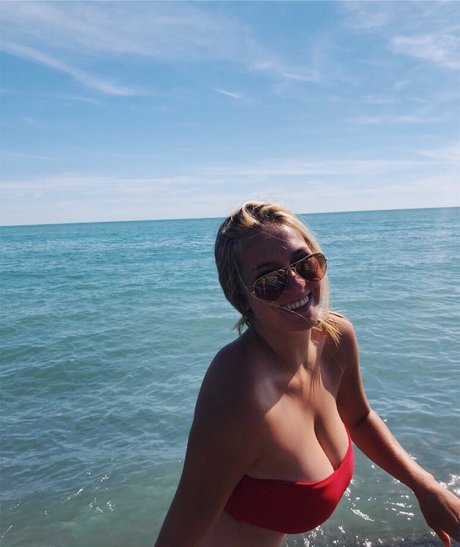 Naakte gelekte OnlyFans-foto van Maya Franco