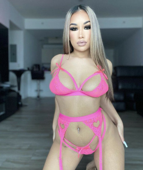 Naakte gelekte OnlyFans-foto van Ikingm