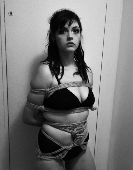 Naakte gelekte OnlyFans-foto van Bisibeth