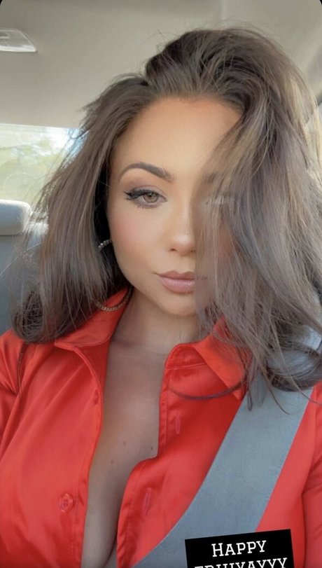 Naakte gelekte OnlyFans-foto van Ashley Nocera